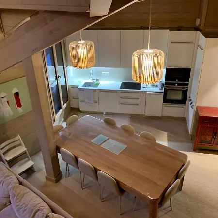 Le Chalet Sous-toiture Nanshan : Spacieux, Lumineux Et Idealement Situe A Apartment