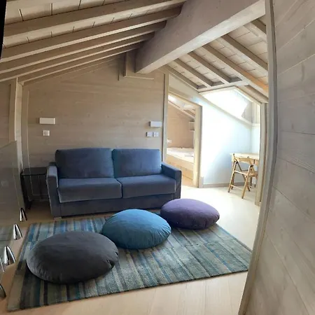 Le Chalet Sous-toiture Nanshan : Spacieux, Lumineux Et Idealement Situe A Apartment