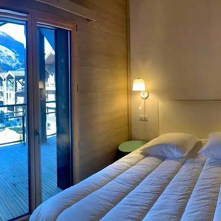 Le Chalet Sous-toiture Nanshan : Spacieux, Lumineux Et Idealement Situe A Auron